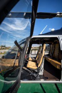 Πλαϊνή φωτογραφία καθισμάτων πιλοτηρίου Bell 505